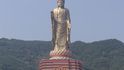 Socha Buddhy v čínském Henanu, výška 153 metrů