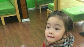 Malá Guo Jintong, která zemřela v mateřské školce