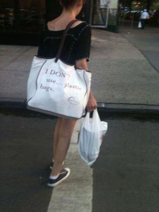 Jo, tak slečna nepoužívá plastikové tašky?