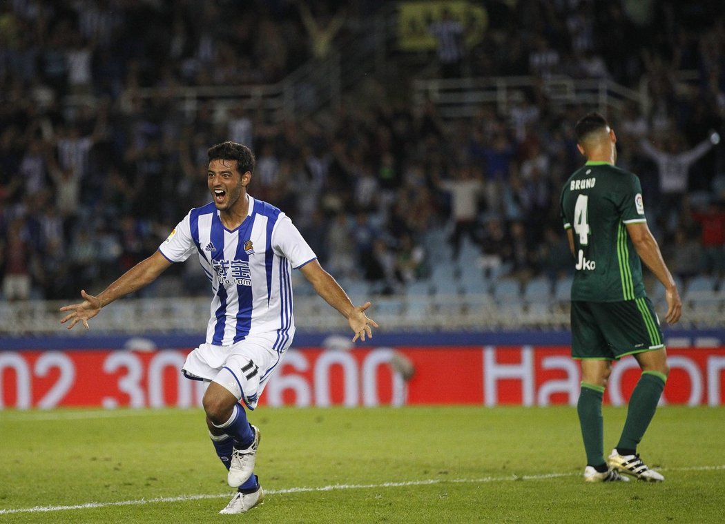 Útočník Realu Sociedad Carlos Vela rozhodl duel s Betisem