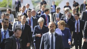 Lídři zemí Evropské unie se na společném summitu se šesti zeměmi Balkánu shodli, že se více zapojí do politické a hospodářské transformace regionu (17.5 2018)