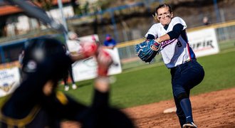 Softbalistky z Ledenic pádí za zlatým hattrickem. Eagles sázejí na pálkařku