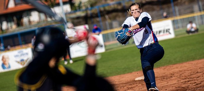 Softbalistky z Ledenic pádí za zlatým hattrickem. Eagles vysílají nejlepší extraligovou pálkařku