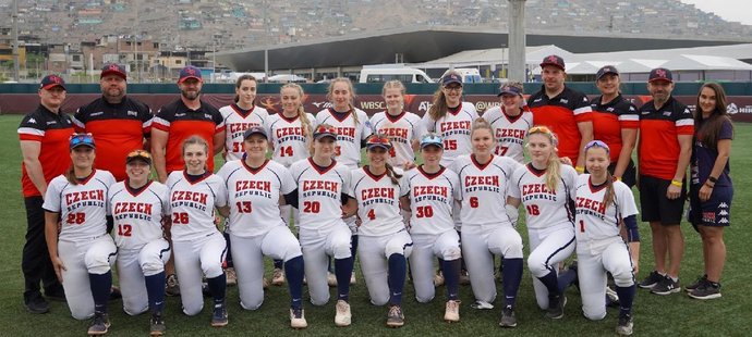 České juniorské softbalistky bojují na mistrovství světa v Peru. Chtějí získat medaile.