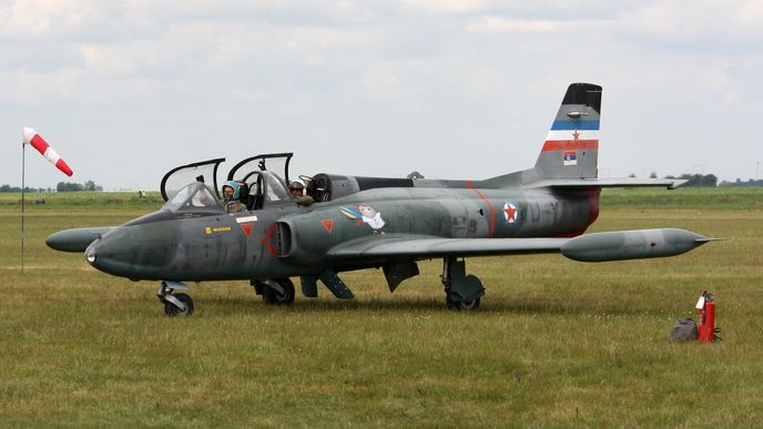 Lehké útočné letadlo Soko G-2 Galeb. Čtyři tyto stroje sestřelily letouny NATO v roce 1994 nad bývalou Jugoslávií