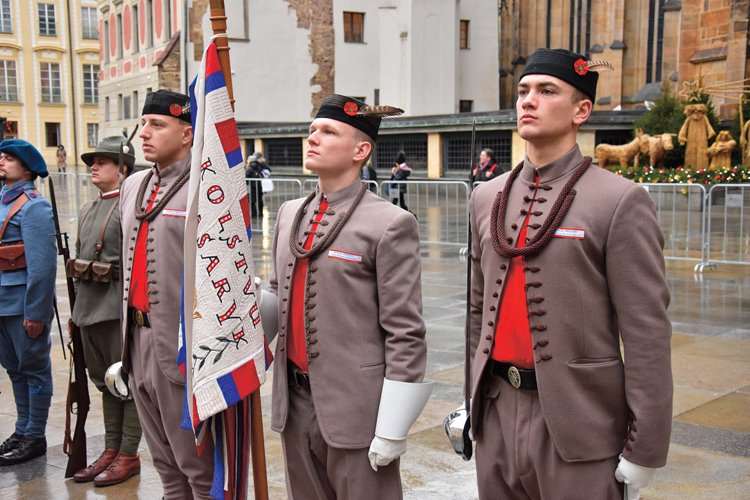 Sokolská stráž na Pražském hradě v rámci 100. výročí založení Hradní stráže v roce 2018 