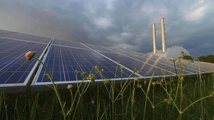 Opoziční poslanci podporující rychlejší rozvoj fotovoltaiky hrají vabank o budoucnost celého solárního sektoru.
