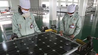 Speciální levné solární články lze díky novému objevu začít hromadně vyrábět