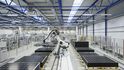 Výroba solárních panelů v německé firem SolarWorld