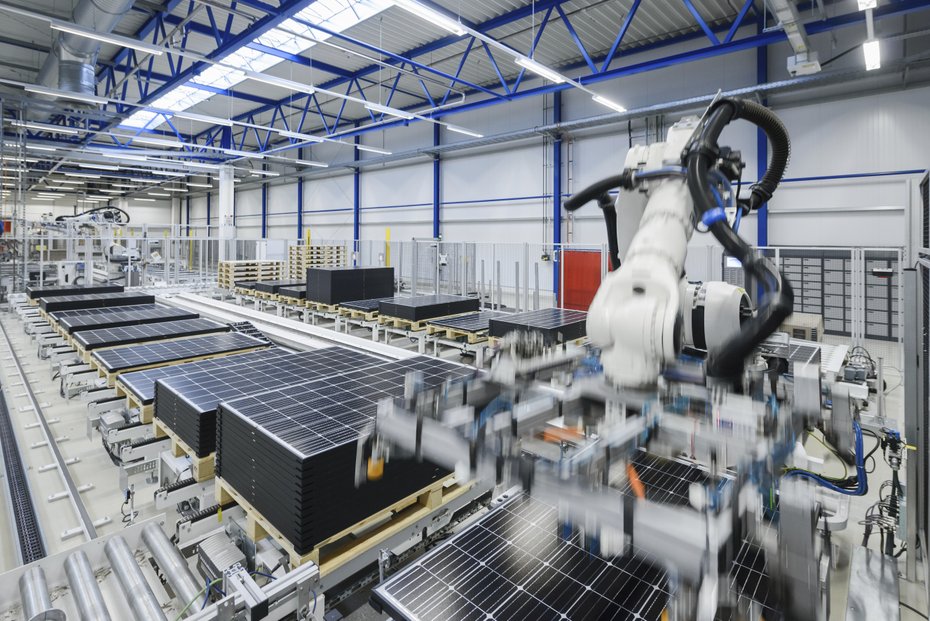 Výroba solárních panelů v německé firem SolarWorld