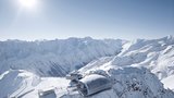 Zima nekončí, v Soldenu se lyžuje i na jaře. Podívejte se na ledovec, kde se točil James Bond   