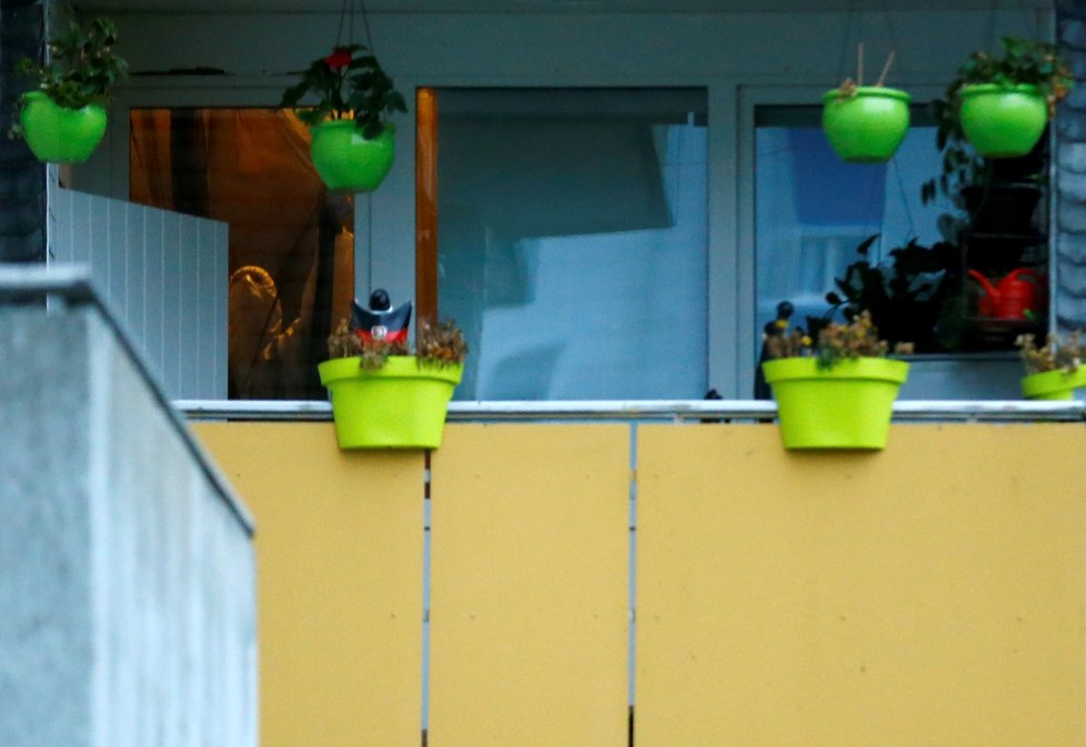 Policie objevila těla pěti dětí v bytě v Solingenu v Německu