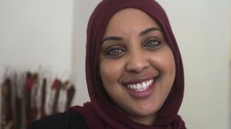 Somálská modelka a designérka: Chci otevřít butik a uspořádat módní přehlídku. Islamistům navzdory
