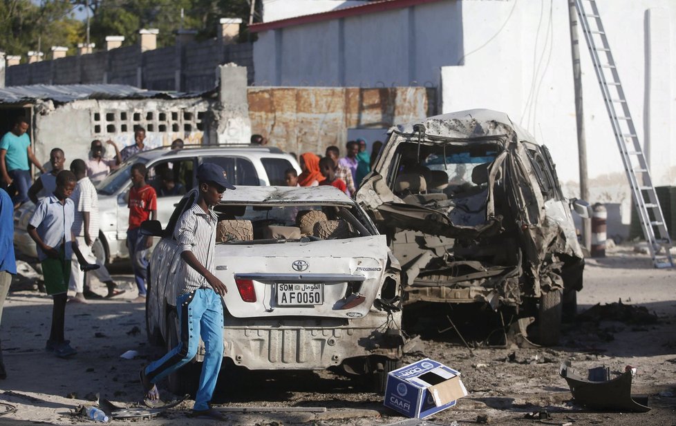 Útok islamistů na plážovou restauraci v somálské metropoli Mogadišu si vyžádal přes 20 mrtvých