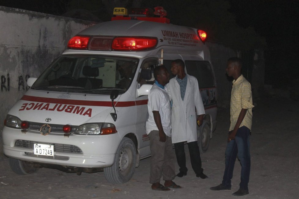 Útok na restauraci v Somálsku nepřežilo přes 20 lidí.
