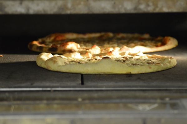 Slováci provozují italsko-britskou pizzerii.
