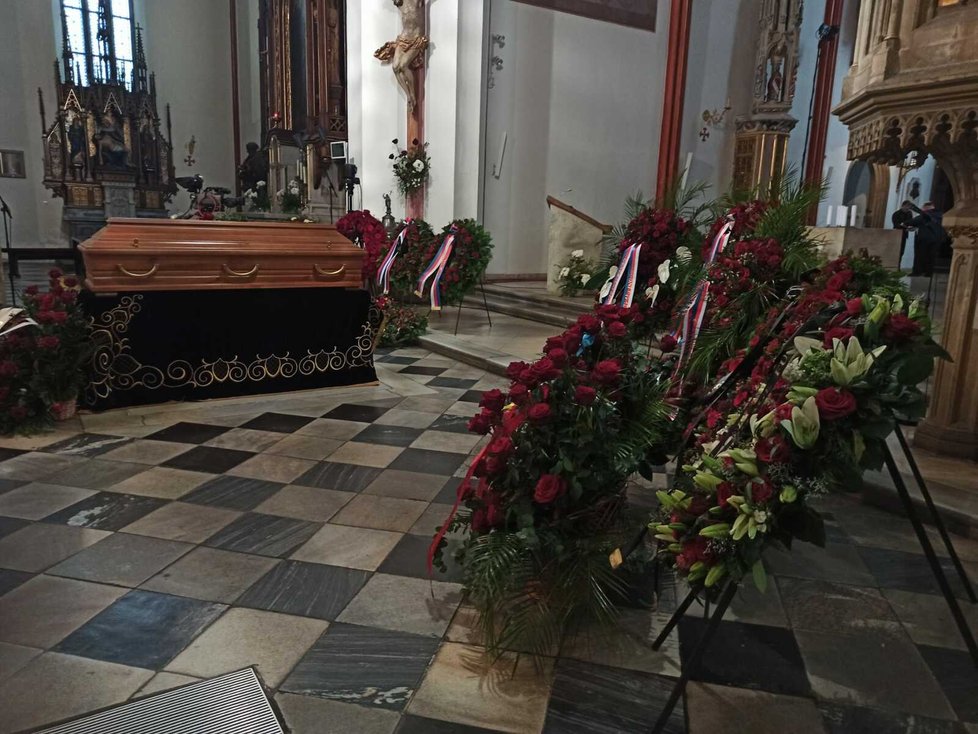 Pohřeb Soni Červené v Hradci Králové