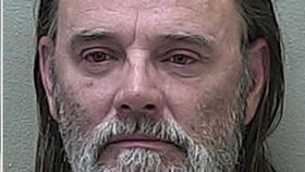 Vrah zavražděné Sonii Exelbyové, Dwain Hall