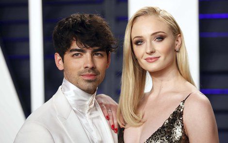 Sophie Turner a její snoubenec, zpěvák Joe Jonas