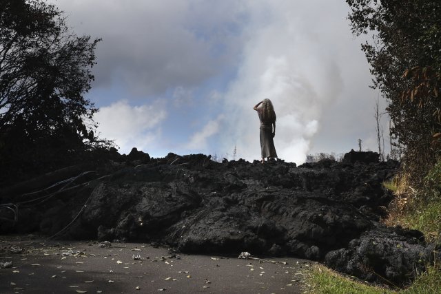 Havajská sopka Kilauea hrozí náhlým únikem magmatu (12. 2. 2018).