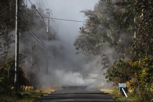 Havajská sopka Kilauea hrozí náhlým únikem magmatu (12. 2. 2018).