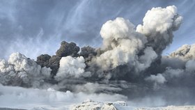 Mrak z islandské sopky komplikuje počasí, a tím i leteckou dopravu nad Evropou