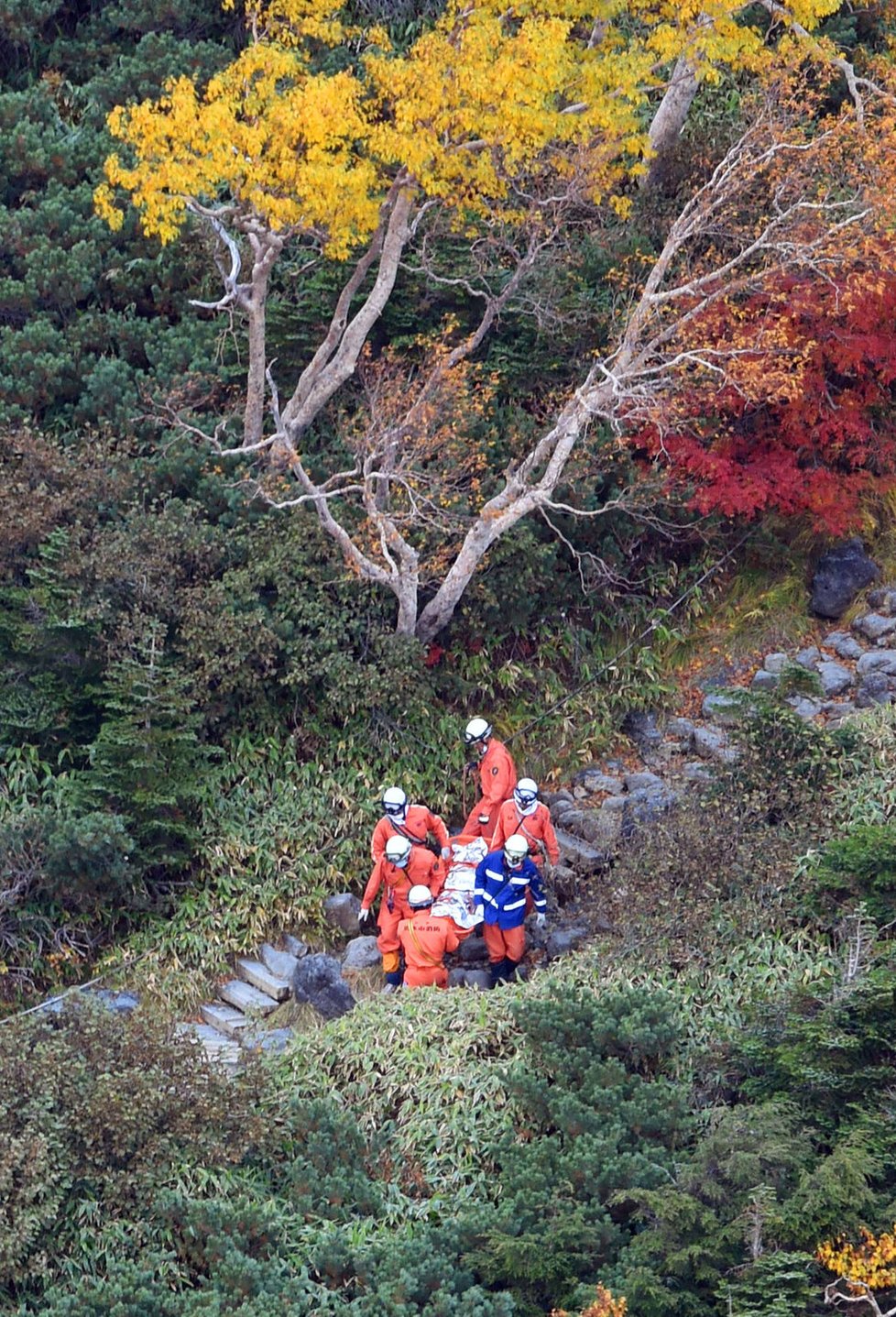 Japonská sopka Ontake si připsala desítky obětí