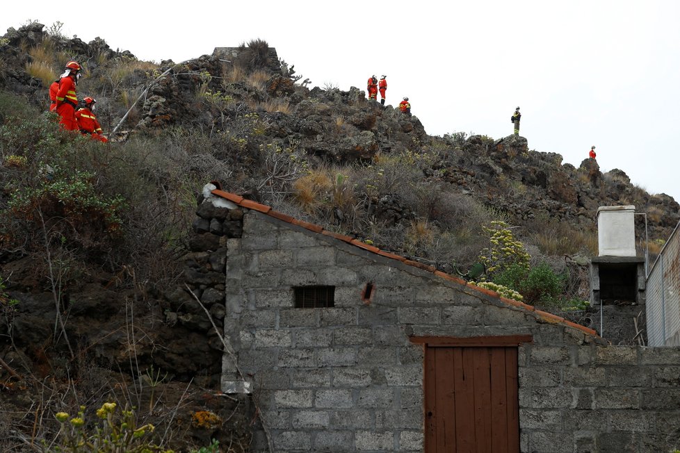 Na ostrově La Palma je kvůli lávě po erupci sopky uzavřena část pobřeží, (22.09.2021).