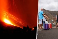 Výbuch sopky na Kanárech: Letiště stále stojí, turisté prchají z ostrova trajekty