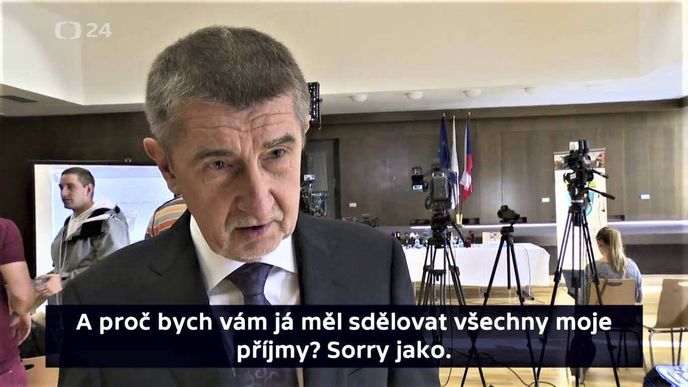 Vtipné koláže zaplavily sociální sítě. 