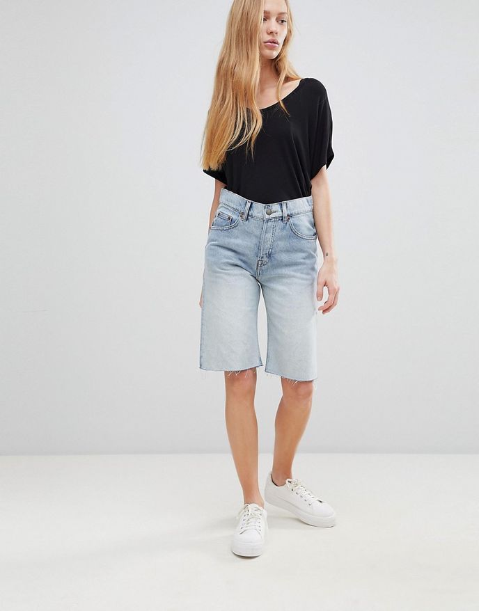 Cheap Monday, 33 eur, prodává Asos.com