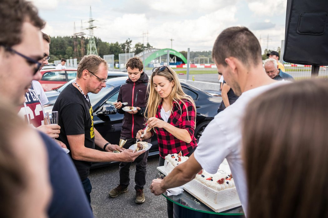 Oslava 25 let auto.cz na okruhu v Sosnové