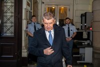 Závěrečný monolog Babiše: Nikdy jsem nekradl! A vytáhl „polistopadový kartel“. Soudce expremiéra krotil