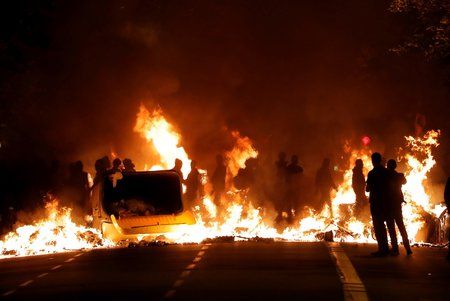 Protesty v Barceloně po rozsudku nad separatistickými politiky (15. 10. 2019)