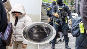 Soud obviněné Thi M. ohledně novorozence strčeného do pračky