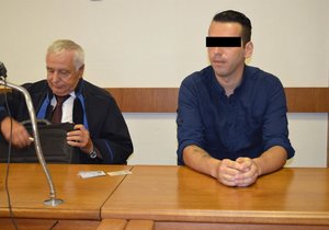 Bývalý znojemský fotbalista Mladen U. se zodpovídá u brněnského soudu z pokusu o vraždu.