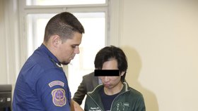 Vietnamský mladík u soudu kvůli brutálnímu přepadení dívky na pražském Chodově