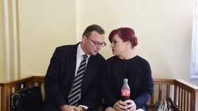 Soud v jedné z větví kauzy Nagyová: Dorazili i Jana Nečasová s manželem Petrem Nečasem
