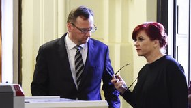 Soud v jedné z větví kauzy Nagyová: Dorazili i Jana Nečasová s manželem Petrem Nečasem.