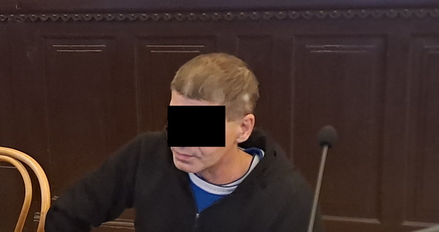 Jozef S. si za znásilňování nezletilé dcery své družky vyslechl od soudu jen podmínku.
