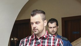 Petr Kramný během svého čekání na soud hodně posiloval a pečoval o svůj účes, což mu mnozí vytýkají.