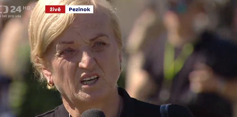 Matka Martiny Kušnírové Zlatica krátce po závěrečném soudu.