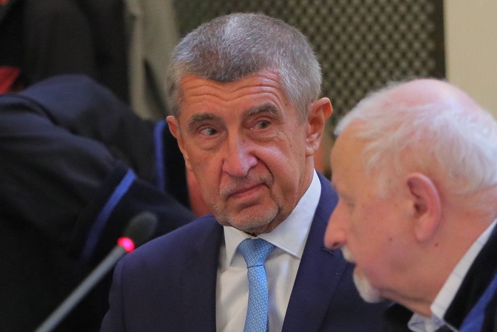 Hlavní líčení kvůli kauze Čapí hnízdo: Andrej Babiš dorazil k soudu (12.9.2022).