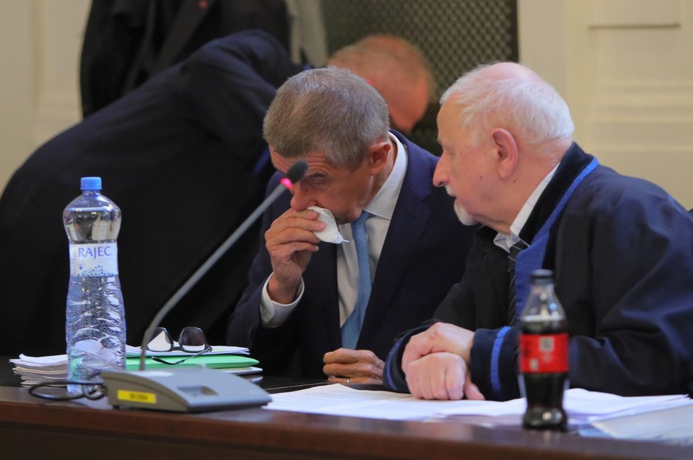 Hlavní líčení kvůli kauze Čapí hnízdo: Andrej Babiš dorazil k soudu (12.9.2022).