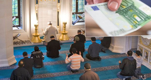 Pokuta za absenci na exkurzi v mešitě? V Německu bude takový případ řešit soud.