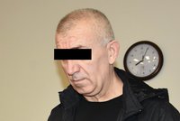 Ukrajinec zabodl nůž krajanovi do žaludku: Dostal 10 let, vyhoštění a musí zaplatit nemocnici 114 tisíc