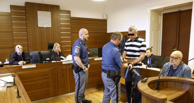 Soud uložil Mykhailovi P. (41) za vraždu svého krajana jedenáct let. Skutek se měl odehrát v roce 1999