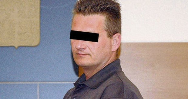 Miroslav Ž. (36) je obžalován z několika trestných činů včetně znásilnění