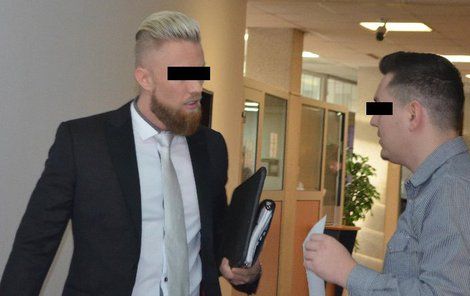 Michal H. tvrdí, že se proti němu spikli ti, které coby policista vyšetřoval.