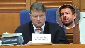 Soudce Novák čelí obvinění ze zneužití pravomoci a přijetí úplatku. Hrozí mu 10 let vězení.